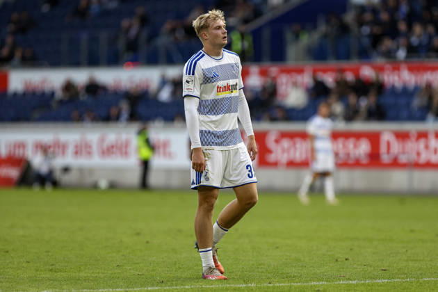 10.10.2026, GER, Fussball, Herren, 3. Liga, Saison 2026 2027, MSV Duisburg - TSG Hoffenheim II Peter Remmert (Duisburg) schaut Duisburg schauinsland-reisen-Arena Nordrhein-Westfalen Deutschland Copyright: xAdrianxSchlüterx