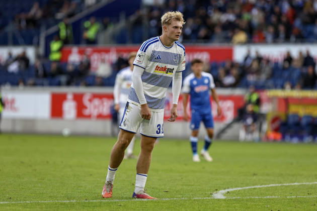 10.10.2026, GER, Fussball, Herren, 3. Liga, Saison 2026 2027, MSV Duisburg - TSG Hoffenheim II Peter Remmert (Duisburg) schaut Duisburg schauinsland-reisen-Arena Nordrhein-Westfalen Deutschland Copyright: xAdrianxSchlüterx