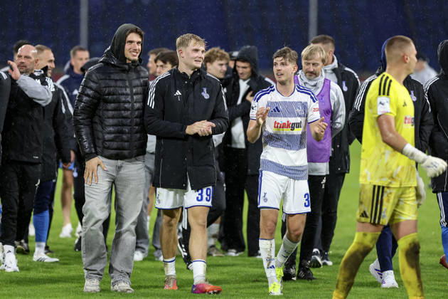 10.10.2026, GER, Fussball, Herren, 3. Liga, Saison 2026 2027, MSV Duisburg - TSG Hoffenheim II Peter Remmert (Duisburg) Schlussjubel, jubelt nach dem Sieg Duisburg schauinsland-reisen-Arena Nordrhein-Westfalen Deutschland Copyright: xAdrianxSchlüterx
