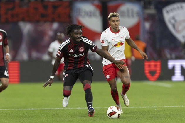 GER, Leipzig, Fussball, Bundesliga, 5. Spieltag, RB Leipzig vs. Eintracht Frankfurt im Bild v.l.: Lilian Brassier (Eintracht Frankfurt 03), Antonio Nusa (RB Leipzig 07), Zweikampf 10.10.2026, Red-Bull Arena Leipzig DFL DFB REGULATIONS PROHIBIT ANY USE OF PHOTOGRAPHS AS IMAGE SEQUENCES AND OR QUASI-VIDEO, Leipzig Red-Bull Arena Sachsen Germany Copyright: xPaulxFritzx
