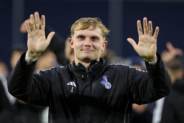 10.10.2026, GER, Fussball, Herren, 3. Liga, Saison 2026 2027, MSV Duisburg - TSG Hoffenheim II Peter Remmert (Duisburg) Schlussjubel, jubelt nach dem Sieg Duisburg schauinsland-reisen-Arena Nordrhein-Westfalen Deutschland Copyright: xAdrianxSchlüterx