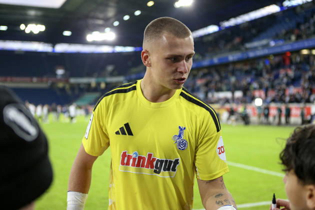 10.10.2026, GER, Fussball, Herren, 3. Liga, Saison 2026 2027, MSV Duisburg - TSG Hoffenheim II Maximilian Braune (Duisburg) schaut Duisburg schauinsland-reisen-Arena Nordrhein-Westfalen Deutschland Copyright: xAdrianxSchlüterx