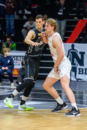 10.10.2026 - Basketball - Saison 2026 2027 - 2. Bundesliga Pro-A - 4. Spieltag: Nürnberg Falcons Basketball Club NBC - Kreisbau Kirchheim Knights - AlSch - xalxscx - Christoph Philipps (5, Kreisbau Kirchheim Knights ) Nicholas Nic Welp (20, Nürnberg Falcons BC NBC )