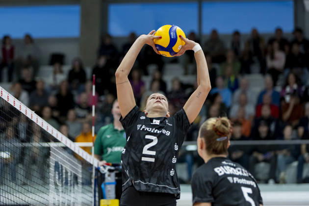 DEKRA 1. Bundesliga Frauen: Schwarz-Weiss Erfurt vs. Rote Raben Vilsbiburg; Erfurt; 10.10.2026 Pia Fernau ( 2; Rote Raben Vilsbiburg) DEKRA 1. Bundesliga Frauen: Schwarz-Weiss Erfurt vs. Rote Raben Vilsbiburg; Riethsporthalle Erfurt; 10.10.2026 Copyright: xBEAUTIFULxSPORTS Duehringx