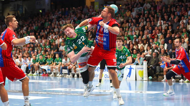 10.10.2026, Deutschland, Göppingen, Handball Opel HBL Bundesliga, FRISCH AUF! Göppingen vs. SG BBM Bietigheim, v.l. Erik Persson (FAG), Fabian Wiederstein (BBM)