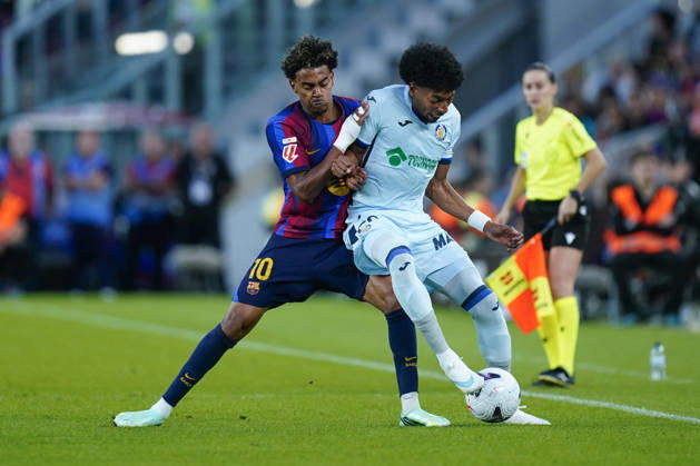 ESP: FC Barcelona, Barca - Getafe CF. La Liga EA Sports. Matchday 8. Lamine Yamal of FC Barcelona and Johan Mojica of Getafe CF during the La Liga EA Sports match between FC Barcelona and Getafe CF played at Spotify Camp Nou Stadium on 10 Oct 2026 in Barcelona, Spain. kpng Copyright: xSergioxRuizx xPRESSINPHOTOx PS_2627_BAR_GET_033