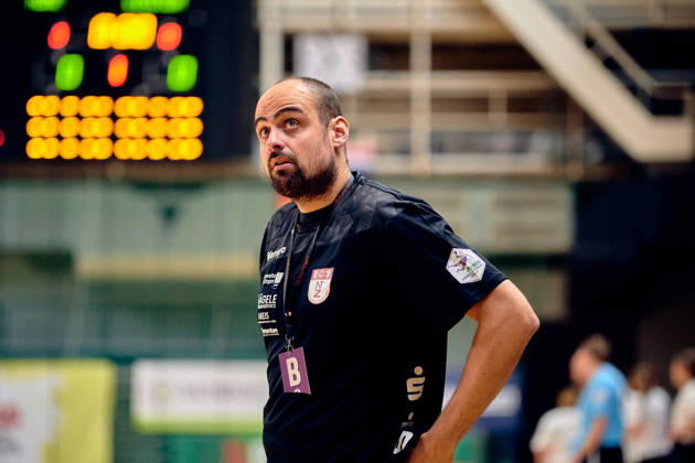Manel Cirac (SG Nuertingen-Zizishausen, Trainer), GER, 2. Handball - Bundesliga Frauen, Fuechse Berlin vs. SG Nuertingen-Zizishausen, Saison 2026 27, 5. Spieltag, 10.10.2026 GER, 2. Handball - Bundesliga Frauen, Fuechse Berlin vs. SG Nuertingen-Zizishausen, Saison 2026 27, 5. Spieltag, 10.10.2026 Berlin Copyright: xEibner-Pressefotox xClaudiusxRauchx EP_CRH