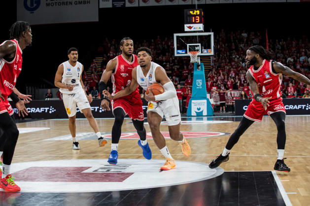 Bamberg, Deutschland 10. Oktober 2026: easyCredit BBL - 2026 2027 - 5. Spieltag - BMA365 Bamberg Baskets gegen Syntainics MBC Im Bild: Brose Arena Bayern Copyright: xFotostandx xSchmittx