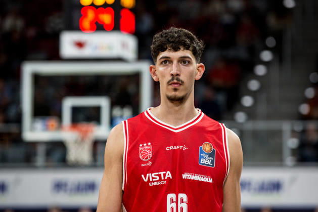 Bamberg, Deutschland 10. Oktober 2026: easyCredit BBL - 2026 2027 - 5. Spieltag - BMA365 Bamberg Baskets gegen Syntainics MBC Im Bild: Yual Hochstadter (Bamberg) Einzelbild Brose Arena Bayern Copyright: xFotostandx xSchmittx
