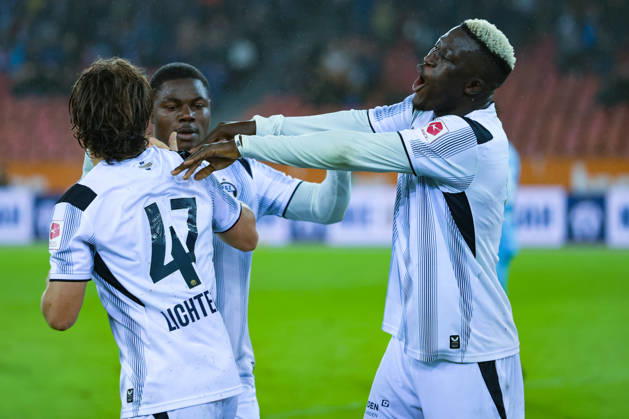 FC Zürich gegen FC Thun Brack Super League 10. Oktober 2026 Torschütze zum 4:1 für den FC Zürich, Philippe KÃ ny (19, FC Zürich) wahrend dem Fussballspiel, Brack Super League, FC Zürich gegen FC Thun, 10. Oktober 2026, Stadion Letzigrund, Zürich, Schweiz. Zürich Stadion Letzigrund Zürich Schweiz