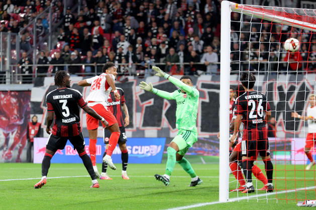 10.10.2026, xtgx, Fussball 1.Bundesliga, RB Leipzig - Eintracht Frankfurt v.l. Christopher Nkunku (RB Leipzig) Torschuetze, erzielt das Tor, Treffer, scores the goal 3:0 Noah Atubolu (Eintracht Frankfurt) (DFL DFB REGULATIONS PROHIBIT ANY USE OF PHOTOGRAPHS as IMAGE SEQUENCES and or QUASI-VIDEO) Leipzig