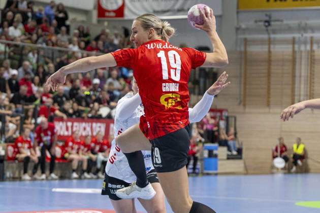 Alsco Handball Bundesliga Frauen, Saison 2026 2027 SV Union Halle-Neustadt vs.BSV Sachsen Zwickau Halle, Deutschland 09.September 2026: Im Bild:Lea Gruber (Halle) mit Ball, Halle Saale SWH Arena Sachsen-Anhalt Deutschland