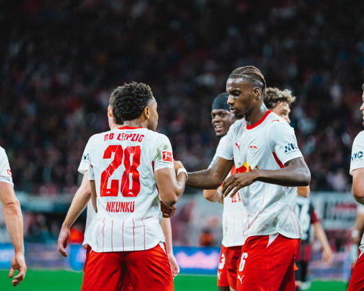 Christopher Nkunku (RB Leipzig, 28) celebrates with Ezechiel Banzuzi (RB Leipzig, 6) RB Leipzig vs Eintracht Frankfurt, Bundesliga, Germany, Football, 26 27, GER, Leipzig, Red Bull Arena Stadium DFL regulations prohibit any use of photographs as image sequences and or quasi-video.DFL regulations prohibit any use of photographs as image sequences and or quasi-video. Leipzig Red Bull Arena, Leipzig Sachsen GER Copyright: xBillmanxDubex