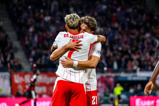 Antonio Nusa (RB Leipzig, 07) Jubel, Torjubel, jubelt ueber Tor zum 5:0, Umarmung Neil El Aynaoui (RB Leipzig, 21), GER, RB Leipzig vs. Eintracht Frankfurt, Fussball, 1. Bundesliga Herren, 5. Spieltag, Spielzeit 2026 2027, 10.10.2026 DFL regulations prohibit any use of photographs as image sequences and or quasi-video. GER, RB Leipzig vs. Eintracht Frankfurt, Fussball, 1. Bundesliga Herren, 5. Spieltag, Spielzeit 2026 2027, 10.10.2026 Leipzig Copyright: xEibner-Pressefoto LauraxRoemerx EP_LRR