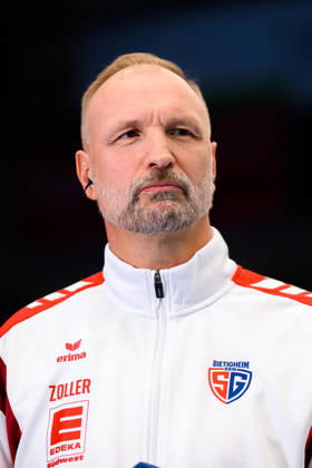 Goeppingen: HBL - 26 27 - Frisch Auf Goeppingen - SG BBM Bietigheim Trainer Hartmut Mayerhoffer (Bietigheim) Goeppingen EWS Arena Baden-Württemberg Deutschland