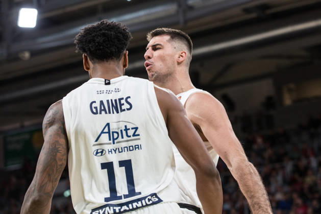 Bamberg, Deutschland 10. Oktober 2026: easyCredit BBL - 2026 2027 - 5. Spieltag - BMA365 Bamberg Baskets gegen Syntainics MBC Im Bild: Jure Planinic (MBC Weißenfels) jubelt Brose Arena Bayern Copyright: xFotostandx xSchmittx