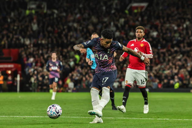 Premier League: Manchester United, ManU v Tottenham Hotspur Savio of Tottenham Hotspur takes a shot on goal during the Premier League match Manchester United vs Tottenham Hotspur at Old Trafford, Manchester, United Kingdom on 10 October 2026 (Photo by Mark Cosgrove News Images) Manchester Old Trafford Greater Manchester United Kingdom Copyright: xMarkxCosgrove NewsxImagesx
