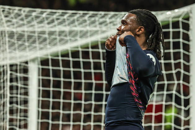 Premier League: Manchester United, ManU v Tottenham Hotspur Destiny Udogie of Tottenham Hotspur reacts after missing a chance on goal during the Premier League match Manchester United vs Tottenham Hotspur at Old Trafford, Manchester, United Kingdom on 10 October 2026 (Photo by Mark Cosgrove News Images) Manchester Old Trafford Greater Manchester United Kingdom Copyright: xMarkxCosgrove NewsxImagesx