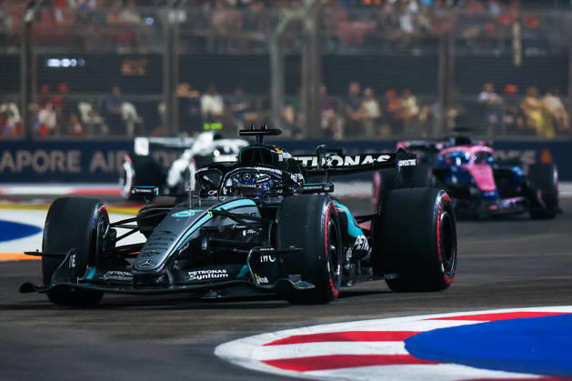 2026 Formula 1 Singapore Grand Prix SINGAPORE - OCT 10: Mercedes s George Russell and other teams during the Qualifying Session at the Formula One Grand Prix of Singapore, at the Marina Bay Street Circuit in Singapore, on October 10, 2026. Daniel Ceng Anadolu Singapore Singapore. Editorial use only. Please get in touch for any other usage.  Copyright: x2026xAnadoluxDanielxCengx