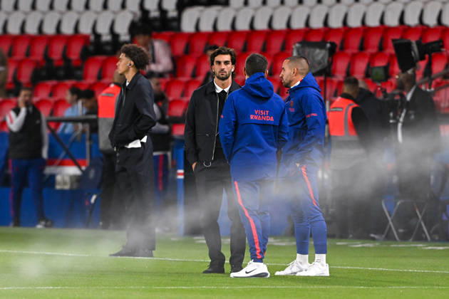 Paris Saint-Germain v Le Mans FC - Ligue 1 McDonald s 2026 2027 Guillem Hernandez FOLGUERA Assitant coach of Paris, Borja ALVAREZ BUEDO assistant coach of Paris, Ferran TORRES of Paris Saint-Germain and Maghnes AKLIOUCHE of Paris during Ligue 1 McDonald s match between Paris and Le Mans at Parc des Princes on October 10, 2026 in Paris, France. Paris France Copyright: xBaptistexFernandezx 776573319