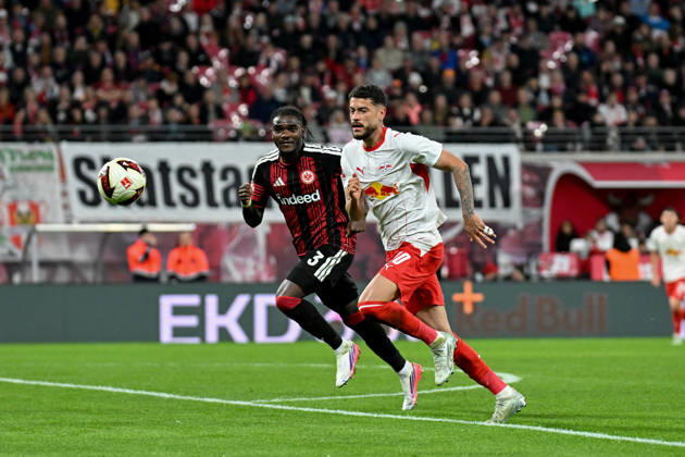 Fußball I Herren I Saison 2026-2027 I Bundesliga I 5. Spieltag I RB Leipzig - Eintracht Frankfurt I 10.10.2026 Lilian Brassier (3, Eintracht Frankfurt), Romulo Cardoso Da Cruz (40, RB Leipzig) Leipzig Red Bull Arena Sachsen Deutschland Copyright: xLobeca InesxHähnelx