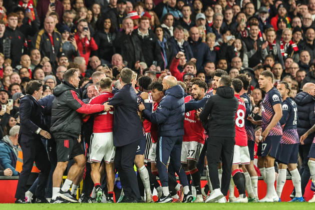 Premier League: Manchester United, ManU v Tottenham Hotspur An altercation between the players during the Premier League match Manchester United vs Tottenham Hotspur at Old Trafford, Manchester, United Kingdom on 10 October 2026 (Photo by Mark Cosgrove News Images) Manchester Old Trafford Greater Manchester United Kingdom Copyright: xMarkxCosgrove NewsxImagesx