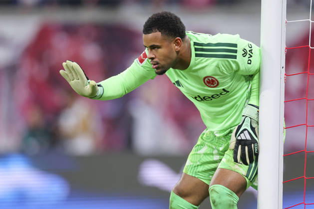 Torhueter Noah Atubolu (Eintracht Frankfurt) gestikuliert waehrend des spiels der 1. Bundesliga zwischen RB Leipzig und Eintracht Frankfurt, Red Bull Arena am 10. October 2026 in Leipzig, Deutschland. (Foto von Marco Steinbrenner DeFodi Images) +++ Torhueter Noah Atubolu (Eintracht Frankfurt) gestures during the Bundesliga match between RB Leipzig and Eintracht Frankfurt at Red Bull Arena on October 10, 2026 in Leipzig, Germany. (Photo by Marco Steinbrenner DeFodi Images) DFB DFL REGULATIONS PROHIBIT ANY USE OF PHOTOGRAPHS AS IMAGE SEQUENCES AND OR QUASI-VIDEO. (Photo by Marco Steinbrenner DeFodi Images) -