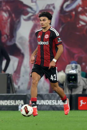10.10.2026, xtgx, Fussball 1.Bundesliga, RB Leipzig - Eintracht Frankfurt v.l. Can Uzun (Eintracht Frankfurt) Freisteller (DFL DFB REGULATIONS PROHIBIT ANY USE OF PHOTOGRAPHS as IMAGE SEQUENCES and or QUASI-VIDEO) Leipzig