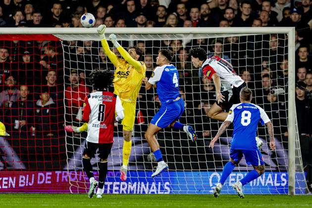 ROTTERDAM - AZ Alkmaar goalkeeper Jari De Busser, AZ Alkmaar defender Lewis Schouten, SC Feyenoord Rotterdam forward Nacho Ferri during the Vriendenloterij Eredivisie match between Feyenoord and AZ at De Kuip on 10 October 2026 in Rotterdam, Netherlands. (Photo by DeFodi Images) -
