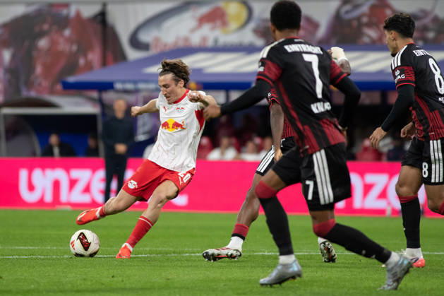 1. Fußball Bundesliga: RB Leipzig - Eintracht Frankfurt; 10.10.2026 Rocco Reitz (20, RB Leipzig). LEIPZIG, DEUTSCHLAND - OCTOBER 10: Bundesliga-Spiel RB Leipzig - Eintracht Frankfurt in der Red Bull Arena am 5. Spieltag der 1. Bundesliga am October 10, 2026 in Leipzig, Deutschland. DFL REGULATIONS PROHIBIT ANY USE OF PHOTOGRAPHS AS IMAGE SEQUENCES AND OR QUASI-VIDEO. Copyright: xBEAUTIFULxSPORTS JanxKaeferx