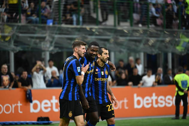 SOCCER - Serie A - Inter - FC Internazionale vs. Parma Calcio Photo by IPA ABACAPRESS.COM89513458 - Petar Su?ic, Marcus Thuram, and Henrikh Mkhitaryan during the Serie A match between FC Internazionale and Parma Calcio at Stadio Giuseppe Meazza in Milan, Italy, on October 10, 2026. Milan Italy Copyright: xIPAxSport ABACAx