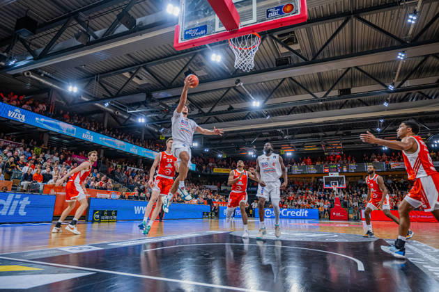 1. Basketball Bundesliga, easyCredit BBL, Saison 2026 2027, Herren, Hauptrunde, 5. Spieltag, 10.10.2026, RASTA Vechta - ratiopharm ulm Teo Milicic ( 4 - ratiopharm ulm) beim Korbleger Vechta RASTA Dome Niedersachsen Deutschland