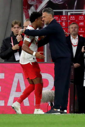 10.10.2026, xgox, Fussball 1.Bundesliga, RB Leipzig - Eintracht Frankfurt v.l. Christopher Nkunku (RB Leipzig) Trainer Coach Martin Demichelis (RB Leipzig) (DFL DFB REGULATIONS PROHIBIT ANY USE OF PHOTOGRAPHS as IMAGE SEQUENCES and or QUASI-VIDEO) Leipzig