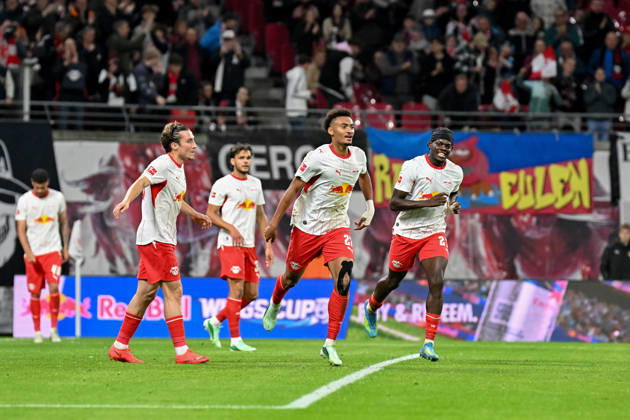 Fußball I Herren I Saison 2026-2027 I Bundesliga I 5. Spieltag I RB Leipzig - Eintracht Frankfurt I 10.10.2026 Torjubel Tidiam Gomis (27, RB Leipzig) nach (Mitte) dem 6:0 Leipzig Red Bull Arena Sachsen Deutschland Copyright: xLobeca InesxHähnelx