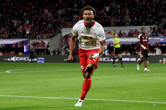 10.10.2026, xgox, Fussball 1.Bundesliga, RB Leipzig - Eintracht Frankfurt v.l. Torjubel nach dem Tor zum celebrating the goal celebrate 6:0 durch Tidiam Gomis (RB Leipzig) (DFL DFB REGULATIONS PROHIBIT ANY USE OF PHOTOGRAPHS as IMAGE SEQUENCES and or QUASI-VIDEO) Leipzig