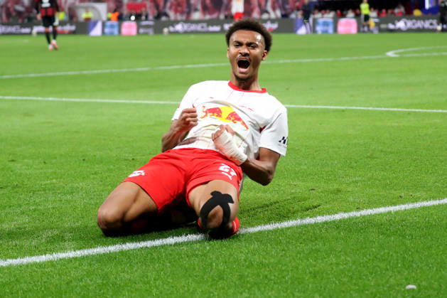 10.10.2026, xgox, Fussball 1.Bundesliga, RB Leipzig - Eintracht Frankfurt v.l. Torjubel nach dem Tor zum celebrating the goal celebrate 6:0 durch Tidiam Gomis (RB Leipzig) (DFL DFB REGULATIONS PROHIBIT ANY USE OF PHOTOGRAPHS as IMAGE SEQUENCES and or QUASI-VIDEO) Leipzig