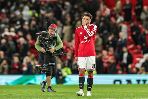 Premier League: Manchester United, ManU v Tottenham Hotspur A dejected Bruno Fernandes of Manchester United after Tottenham Hotspur score a late equaliser to make it 1-1 during the Premier League match Manchester United vs Tottenham Hotspur at Old Trafford, Manchester, United Kingdom on 10 October 2026 (Photo by Mark Cosgrove News Images) Manchester Old Trafford Greater Manchester United Kingdom Copyright: xMarkxCosgrove NewsxImagesx