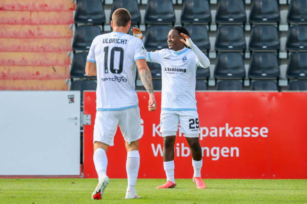 Nolan Muteba N Tumba (SV Waldhof Mannheim, 29) Torschütze zum 1:3, Tor und Torjubel, Gestik, Freude, Emotionen mit Julian Ulbricht (SV Waldhof Mannheim, 10) Fussball: 3. Liga, 8. Spieltag, SG Sonnenhof Großaspach vs. SV Waldhof Mannheim am 10.10.2026 in Aspach-Großaspach (WIRmachenDRUCK Arena), Deutschland Aspach-Großaspach WIRmachenDRUCK Arena Deutschland Copyright: xFranzxReindelx