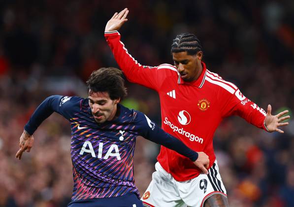 Sandro Tonali of Tottenham Hotspur and Marcus Rashford of Manchester United, ManU Manchester United v Tottenham Hotspur, Premier League, Football, Old Trafford, Manchester, UK - 10 Oct 2026Manchester Old Trafford United Kingdom EDITORIAL USE ONLY No use with unauthorised audio, video, data, fixture lists, club league logos or live services. Online in-match use limited to 120 images, no video emulation. No use in betting, games or single club league player publications. Copyright: xMattxWest Shutterstockx 17208388ar