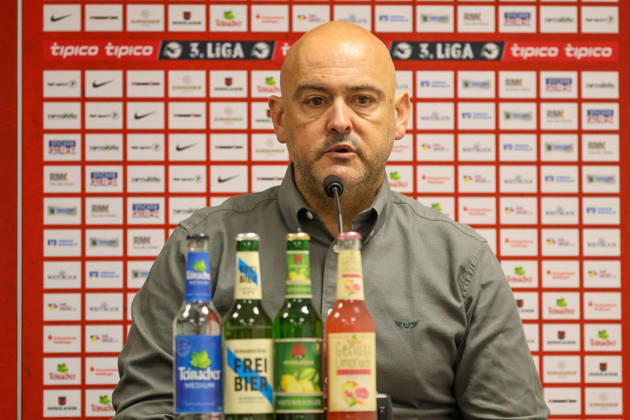 Rui Mota (Cheftrainer SV Waldhof Mannheim) Pressekonferenz nach dem Spiel Fussball: 3. Liga, 8. Spieltag, SG Sonnenhof Großaspach vs. SV Waldhof Mannheim am 10.10.2026 in Aspach-Großaspach (WIRmachenDRUCK Arena), Deutschland Aspach-Großaspach WIRmachenDRUCK Arena Deutschland Copyright: xFranzxReindelx
