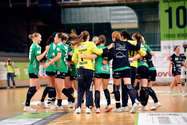 Fuechse Berlin jubeln ueber Unentschieden, GER, 2. Handball - Bundesliga Frauen, Fuechse Berlin vs. SG Nuertingen-Zizishausen, Saison 2026 27, 5. Spieltag, 10.10.2026 GER, 2. Handball - Bundesliga Frauen, Fuechse Berlin vs. SG Nuertingen-Zizishausen, Saison 2026 27, 5. Spieltag, 10.10.2026 Berlin Copyright: xEibner-Pressefotox xClaudiusxRauchx EP_CRH