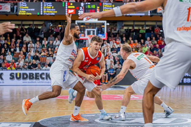 1. Basketball Bundesliga, easyCredit BBL, Saison 2026 2027, Herren, Hauptrunde, 5. Spieltag, 10.10.2026, RASTA Vechta - ratiopharm ulm Dominik Dolic ( 8 - RASTA Vechta) in Aktion Vechta RASTA Dome Niedersachsen Deutschland