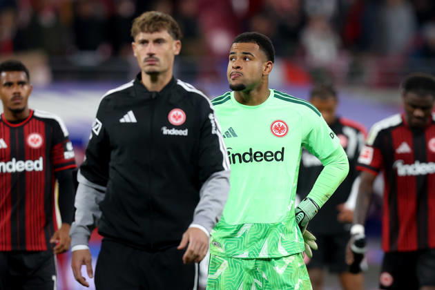 10.10.2026, xtgx, Fussball 1.Bundesliga, RB Leipzig - Eintracht Frankfurt v.l. Noah Atubolu (Eintracht Frankfurt) Enttäuscht, traurig, frustriert, ratlos, (DFL DFB REGULATIONS PROHIBIT ANY USE OF PHOTOGRAPHS as IMAGE SEQUENCES and or QUASI-VIDEO) Leipzig