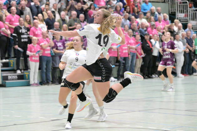 Zoe Sprengers (SCM Ramnicu Valcea, 19) beim Torwurf TusSies Metzingen vs. SCM Ramnicu Valcea, Handball, EHF, Europa Leauge Qualifikation Rueckspiel, Saison 2026 2027, 10.10.2026 TusSies Metzingen vs. SCM Ramnicu Valcea, Handball, EHF, Europa Leauge Qualifikation Rueckspiel, Saison 2026 2027, 10.10.2026 Metzingen Copyright: xEibner-Pressefotox EP_TBR