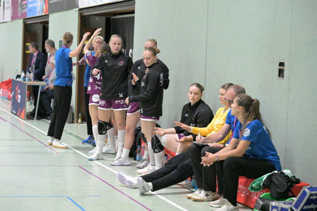 enttaeuscht enttaeuschung bei den Spielerinnen der TusSies nach der 28:29 Niederlage im Rueckspiel in der Europa Leauge Qualifikation 2.Runde TusSies Metzingen vs. SCM Ramnicu Valcea, Handball, EHF, Europa Leauge Qualifikation Rueckspiel, Saison 2026 2027, 10.10.2026 TusSies Metzingen vs. SCM Ramnicu Valcea, Handball, EHF, Europa Leauge Qualifikation Rueckspiel, Saison 2026 2027, 10.10.2026 Metzingen Copyright: xEibner-Pressefotox EP_TBR