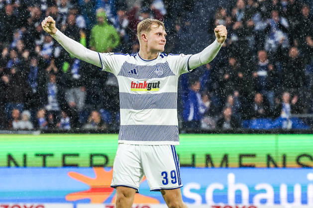 Fussball, 3.Liga Saison 2026 2027 8.Spieltag MSV Duisburg - TSG 1899 Hoffenheim II 10.10.2026, schauinsland-reisen-arena Peter Remmert (MSV Duisburg, 39) freut sich nach dme Spiel über den Sieg Duisburg schauinsland-reisen-arena Nordrhein-Westfalen Deutschland
