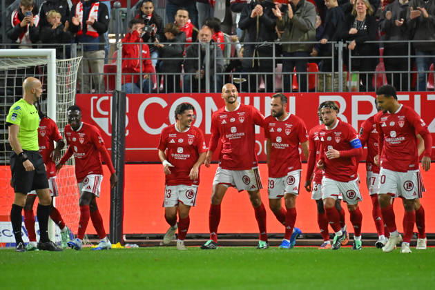Stade Brestois 29 v Angers SCO - Ligue 1 McDonald s 2026 2027 Ludovic AJORQUE celebrate after scores , Joris CHOTARD, Eric Wattellier referee during Ligue 1 McDonald s match between Brest and Angers at Stade Francis-Le Ble on October 10, 2026 in Brest, France. Brest France  Copyright: xIconxSportx 776573329