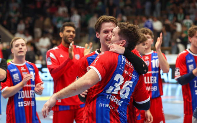 10.10.2026, Deutschland, Göppingen, Handball Opel HBL Bundesliga, FRISCH AUF! Göppingen vs. SG BBM Bietigheim, Jubel Bietigheim, v.l. Maxim Orlov (BBM), Jonathan Fischer (BBM)