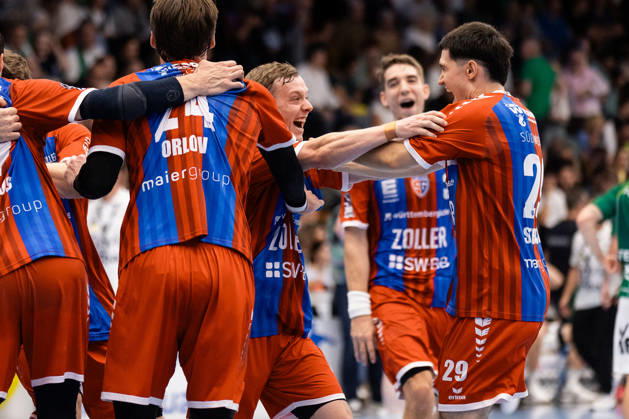 Die Bietigheimer Spieler jubeln nach dem Spiel ueber den Sieg, Auswaertssieg GER, FRISCH AUF! Goeppingen vs. SG BBM Bietigheim, Handball, Bundesliga, OPEL HBL, 8. Spieltag, Spielzeit 2026 2027, 10.10.2026, GER, FRISCH AUF! Goeppingen vs. SG BBM Bietigheim, Handball, Bundesliga, OPEL HBL, 8. Spieltag, Spielzeit 2026 2027, 10.10.2026, Goeppingen Copyright: xEibnerxPressefoto OliverxSchmidtx EP_OST