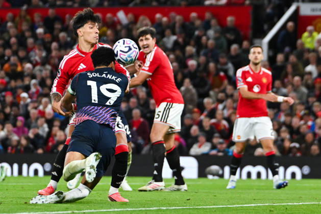 MANCHESTER, ENGLAND, OCT 10: Dominic Solanke of Tottenham Hotspur scores his sides first goal during the Premier League match between Manchester United, ManU and Tottenham Hotspur at Old Trafford in Manchester, England (Will Palmer Sports Press Photo) Copyright: xWillxPalmer SportsxPressxPhotox Sportspressphoto_SPR251584